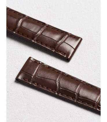 Camille Fournet Alligator sq-scale - Auburn