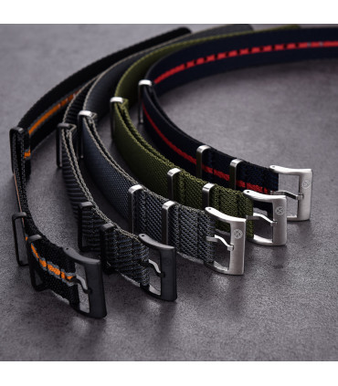 Premium nato strap PVD buckle - Olive/Red