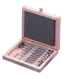 Beco Set of 9 screwdrivers in wood box