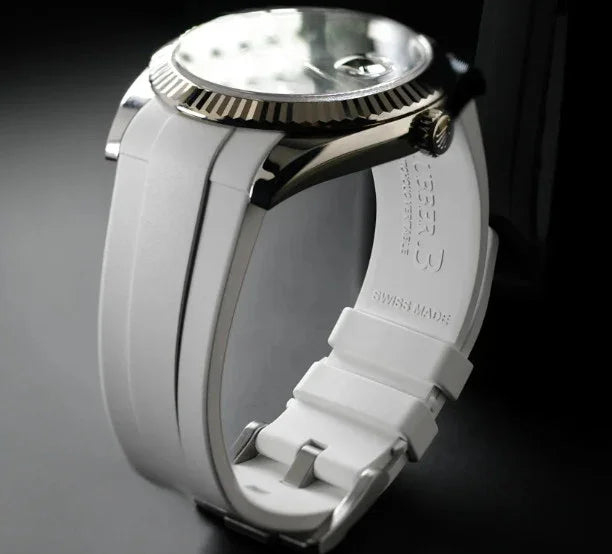 RubberB M141 White with buckle Strap - detail