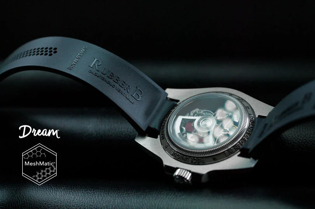 RubberB DM106 Black with buckle Strap - detail