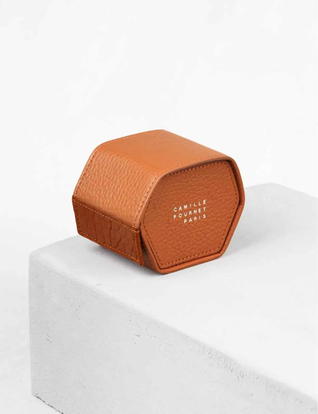 34.33 Single watch case by Camille Fournet - view 11