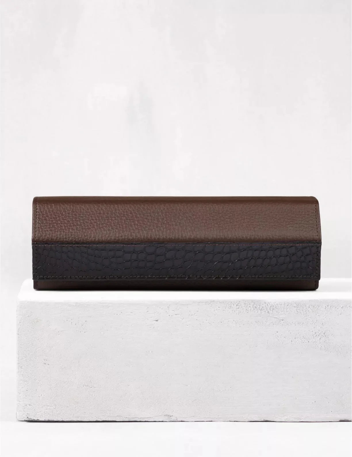 34.33 Triple watch case by Camille Fournet - view 12