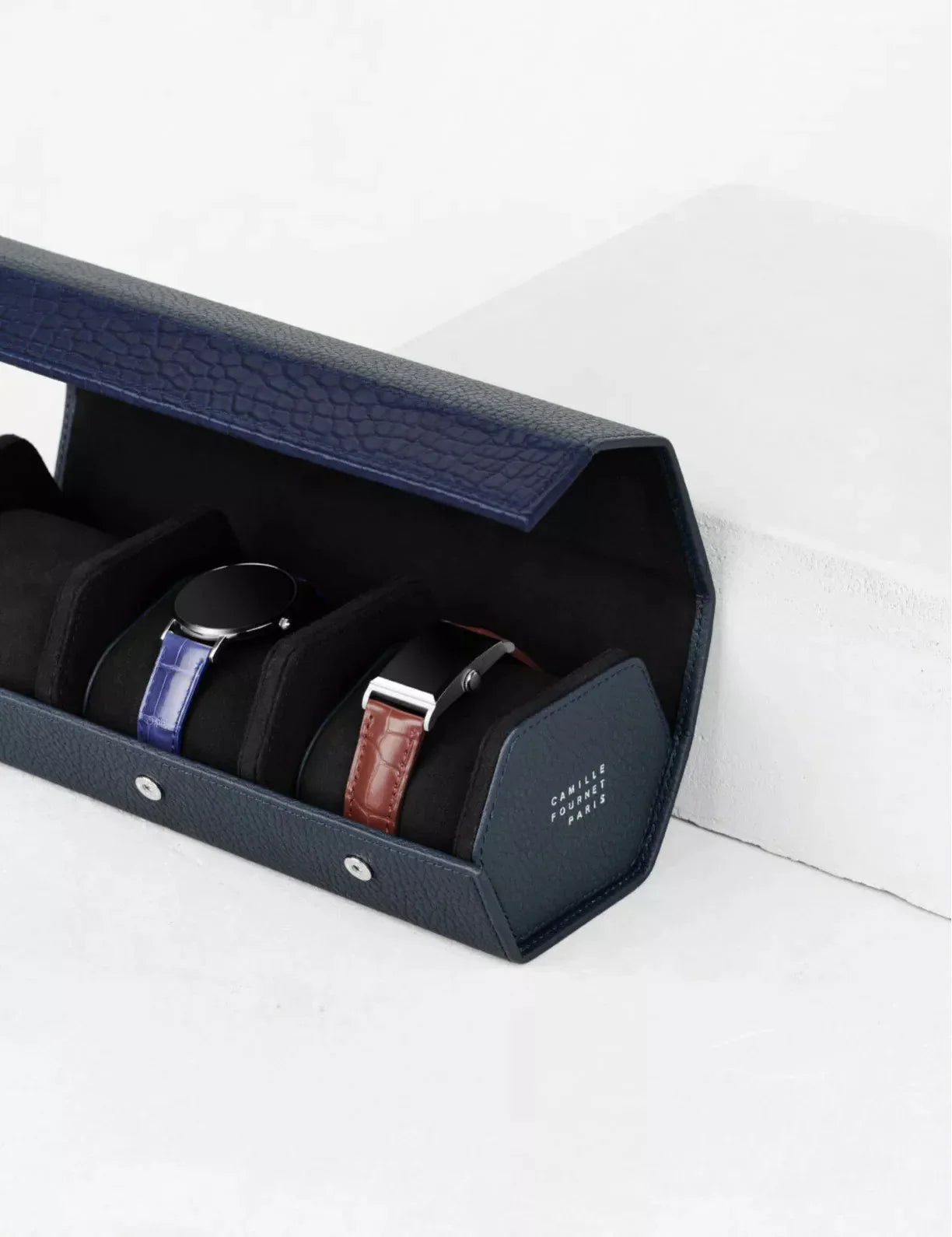 34.33 Triple watch case by Camille Fournet - view 15