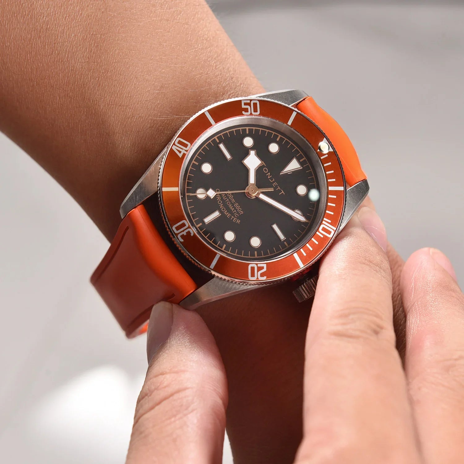 KronoKeeper curved adjustable Rubber Strap with deployant clasp - Orange - view 3