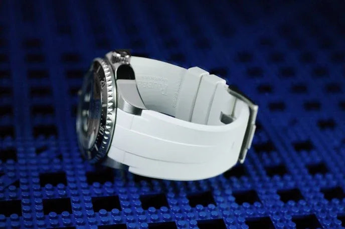 RubberB White with buckle for DSSD 126660 - M207 Strap - detail