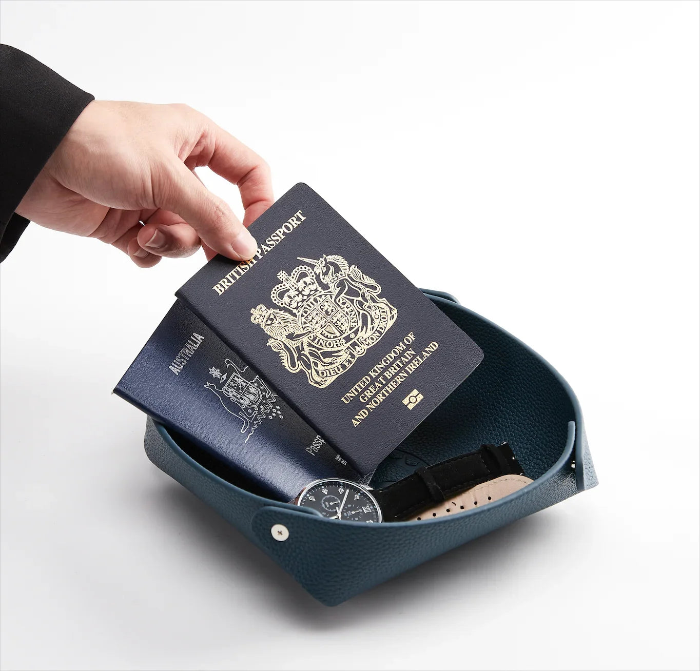 KronoKeeper - Soft Leather Valet Tray - detail